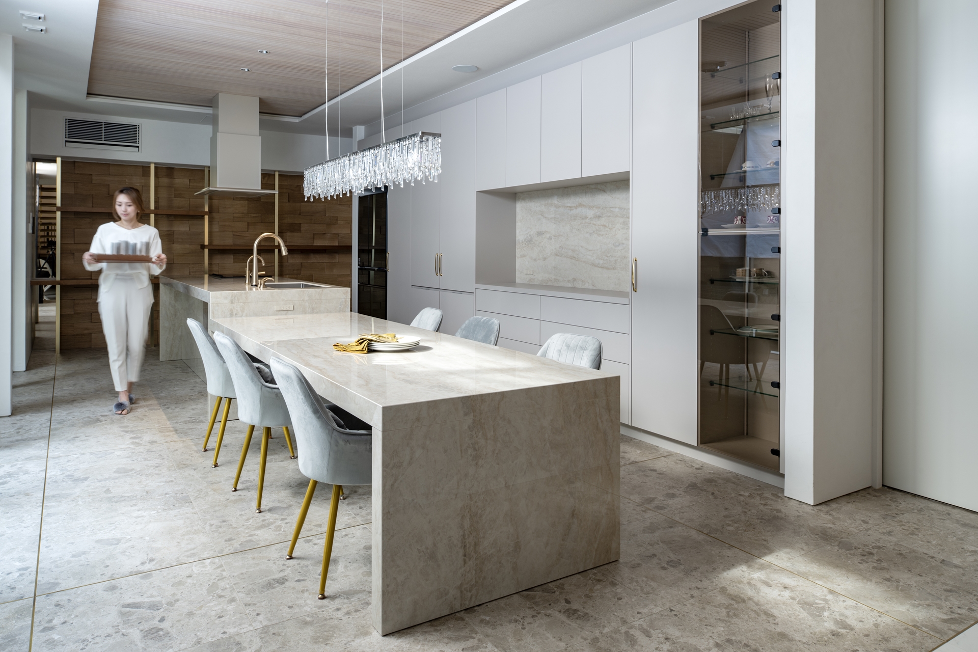 白湯　リビングマイストーリー 暮らしに煌めきが降り注ぐ | REAL KITCHEN&INTERIOR（リアルキッチン